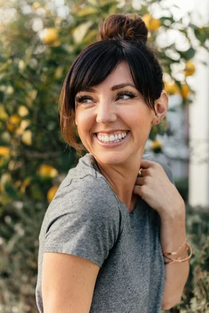 Sara Bacon